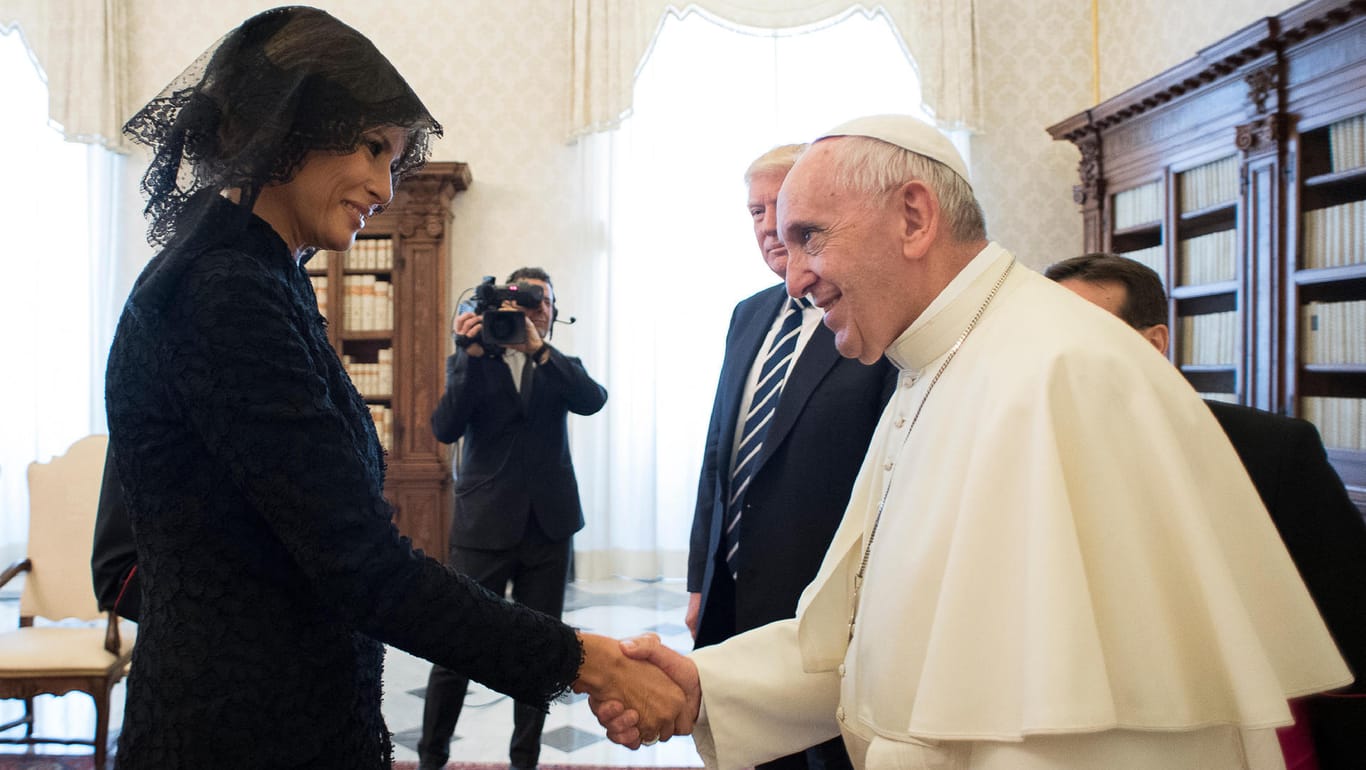 US-First Lady Melania Trump erhielt eine Privataudienz beim Papst Franziskus.