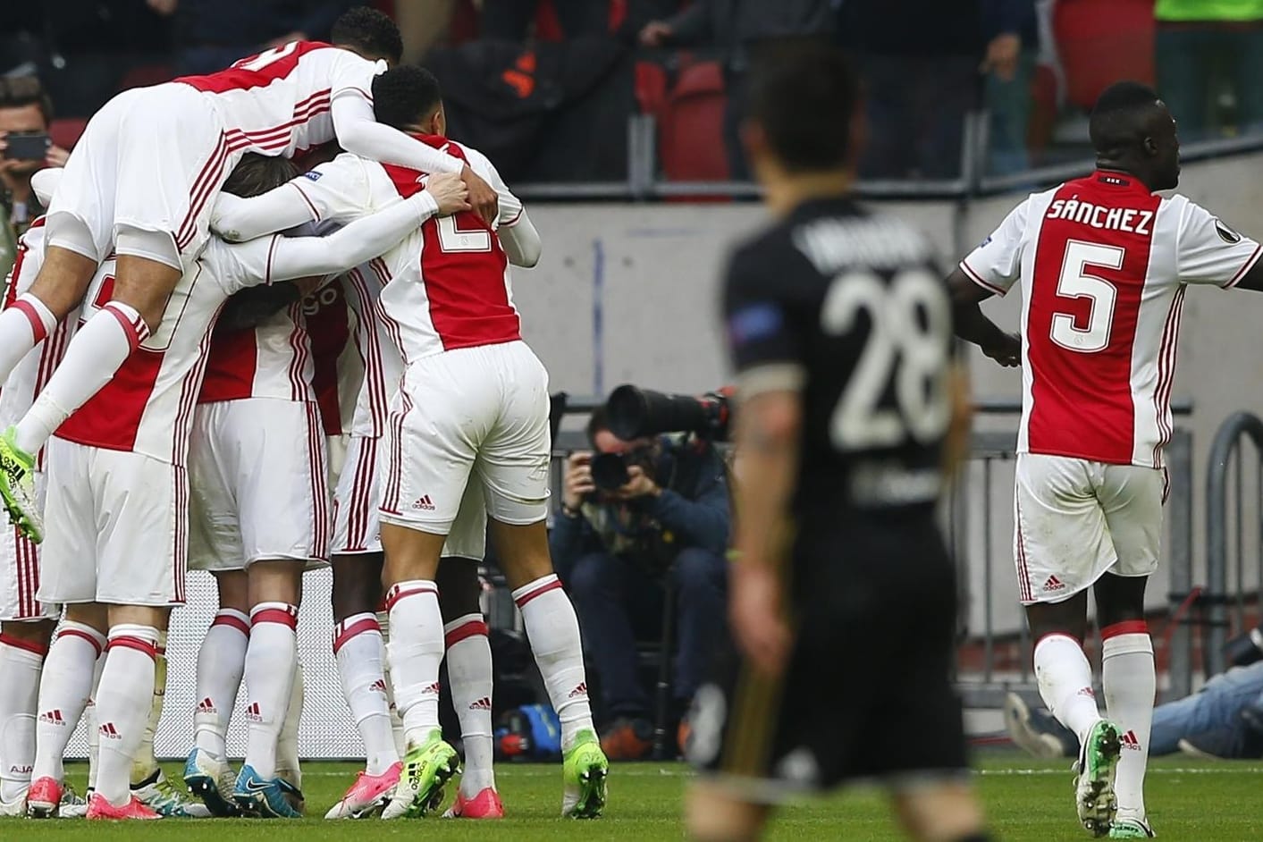 Auf dem Weg ins Europa-League-Finale schaltete die junge Ajax-Mannschaft unter anderem Olympique Lyon und Schalke 04 aus.