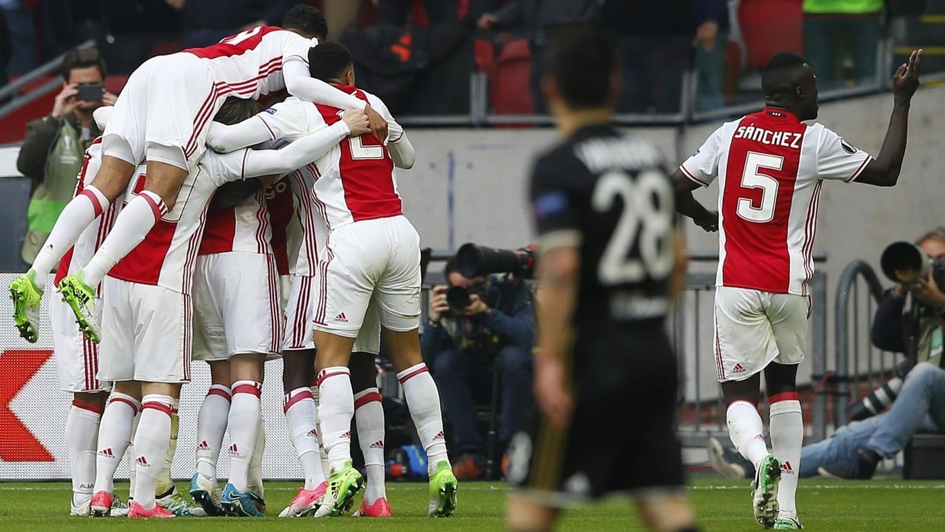 Auf dem Weg ins Europa-League-Finale schaltete die junge Ajax-Mannschaft unter anderem Olympique Lyon und Schalke 04 aus.