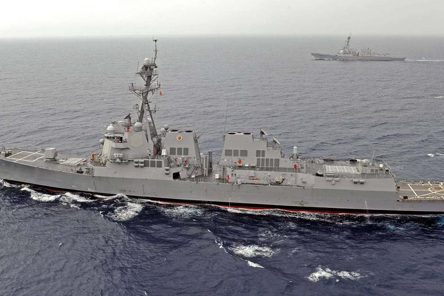 Der Zerstörer "USS Dewey" soll Gewässer durchkreuzt haben, die China für sich beansprucht.