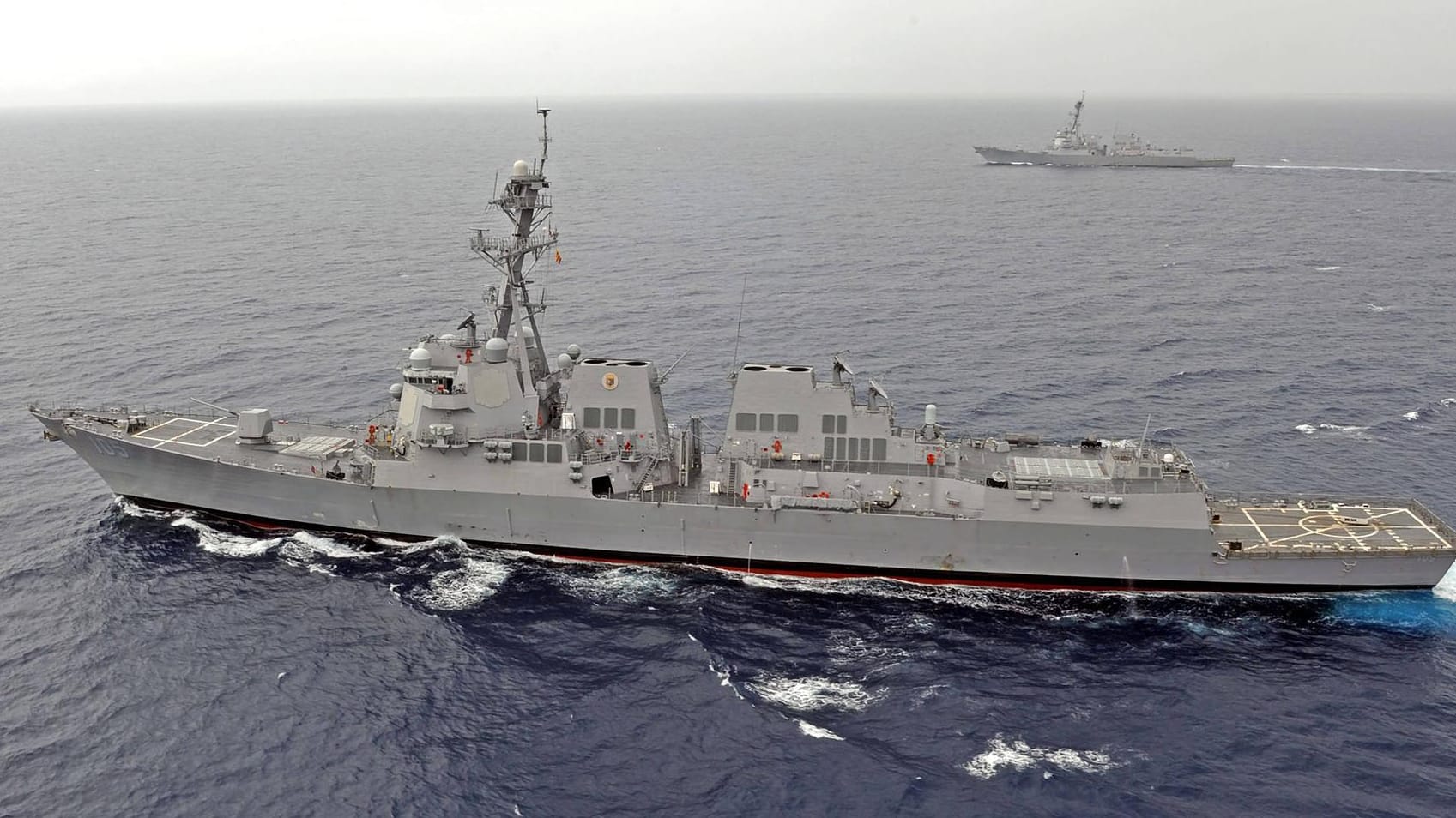 Der Zerstörer "USS Dewey" soll Gewässer durchkreuzt haben, die China für sich beansprucht. Der Zerstörer "USS Dewey" soll Gewässer durchkreuzt haben, die China für sich beansprucht.