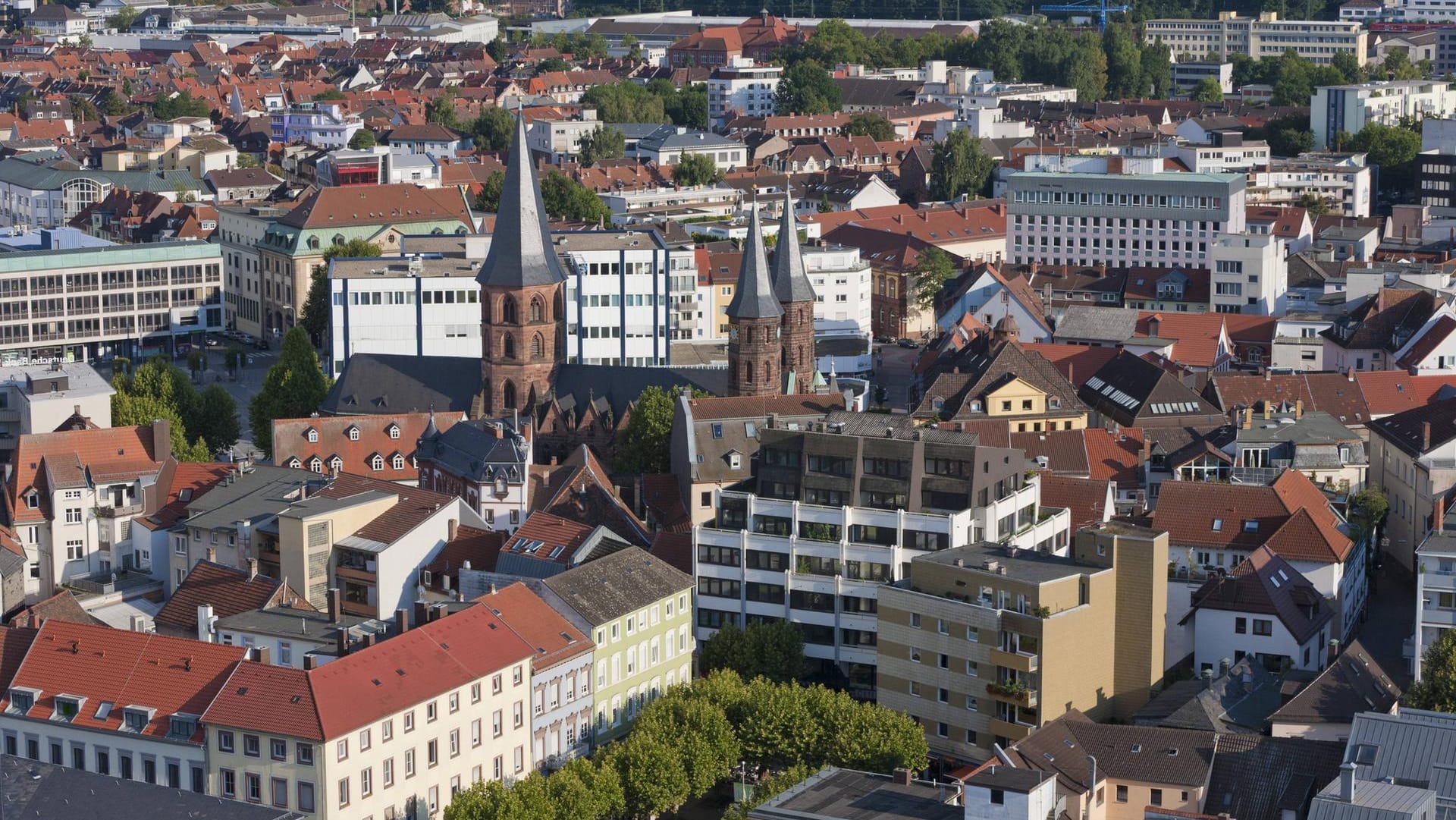 In der Innenstadt von Kaiserlautern kam es zu einer Prügelei mit Todesfolge In der Innenstadt von Kaiserlautern kam es zu einer Prügelei mit Todesfolge