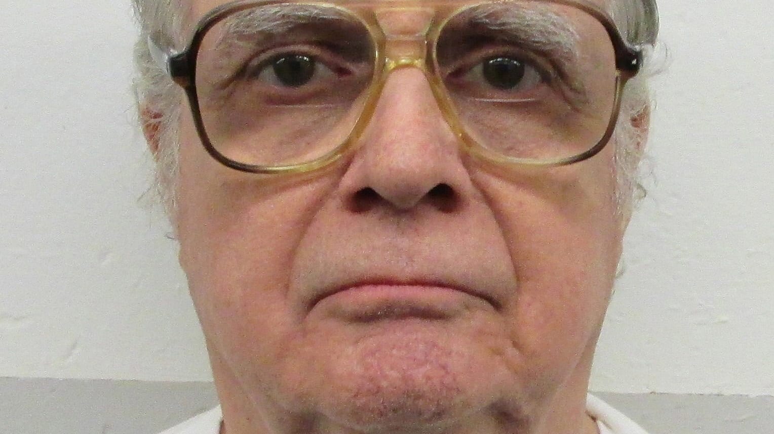 Der 8. Hinrichtungsversuch konnte von seinen Anwälten nicht mehr abgewendet werden. Tommy Arthur war für einen 1982 begangenen Mord zum Tode verurteilt worden. Der 8. Hinrichtungsversuch konnte von seinen Anwälten nicht mehr abgewendet werden. Tommy Arthur war für einen 1982 begangenen Mord zum Tode verurteilt worden.