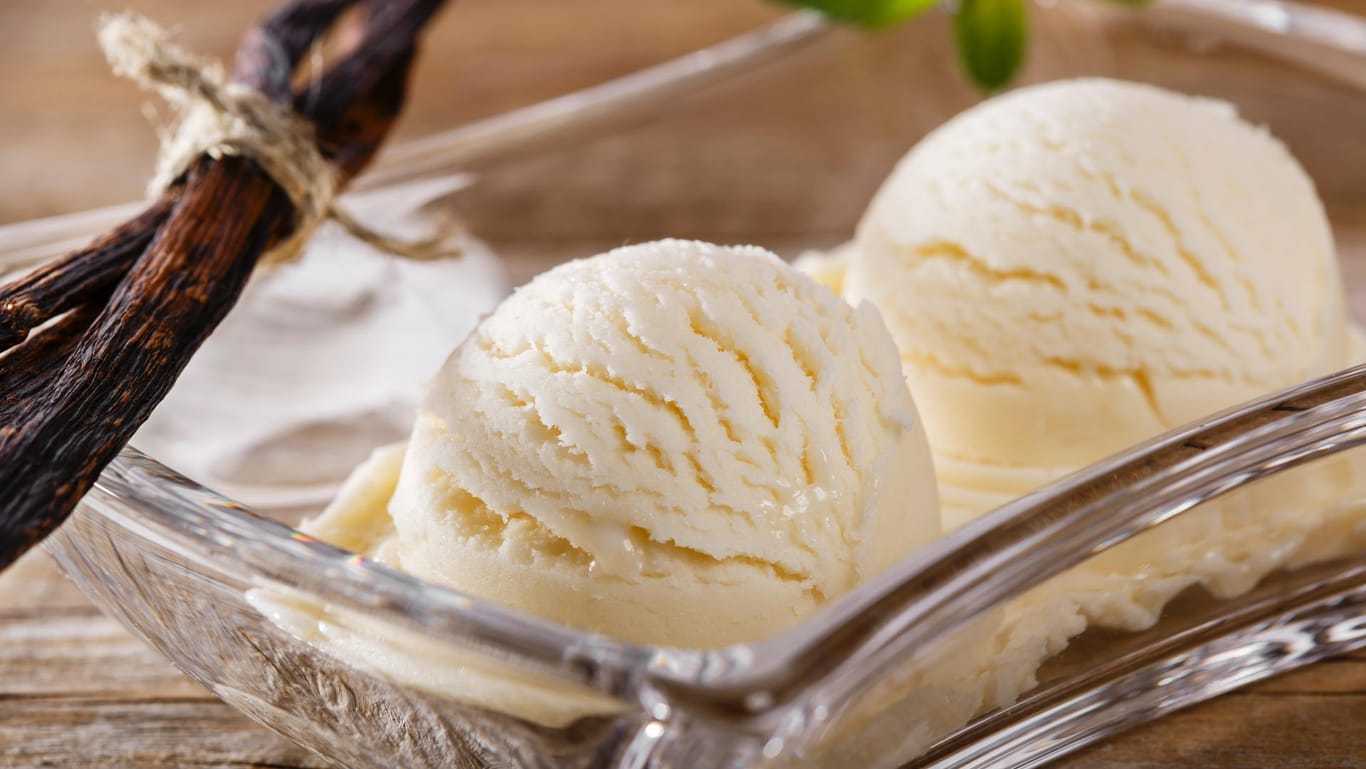 Nach den Leitsätzen des Deutschen Lebensmittelbuches muss im "Vanilleeis" natürliches Vanillearoma verwendet werden
