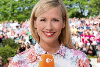 Andrea Kiewel sorgt im "ZDF Fernsehgarten" immer für gute Stimmung.