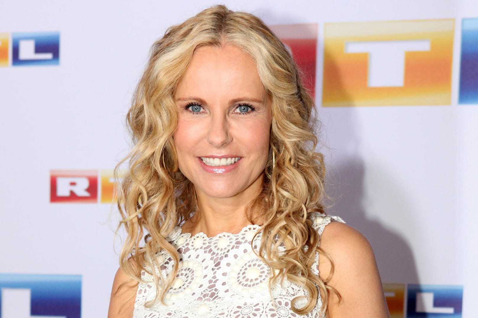 Katja Burkard moderiert seit 20 Jahren "Punkt 12" bei RTL.