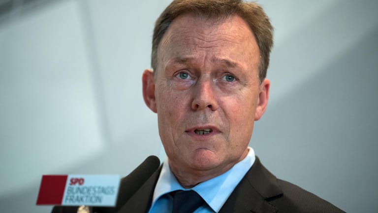 Thomas Oppermann, Fraktionsvorsitzender der SPD, erteilt wenige Monate vor der Bundestagswahl einer Koalition mit der Linkspartei eine Absage.