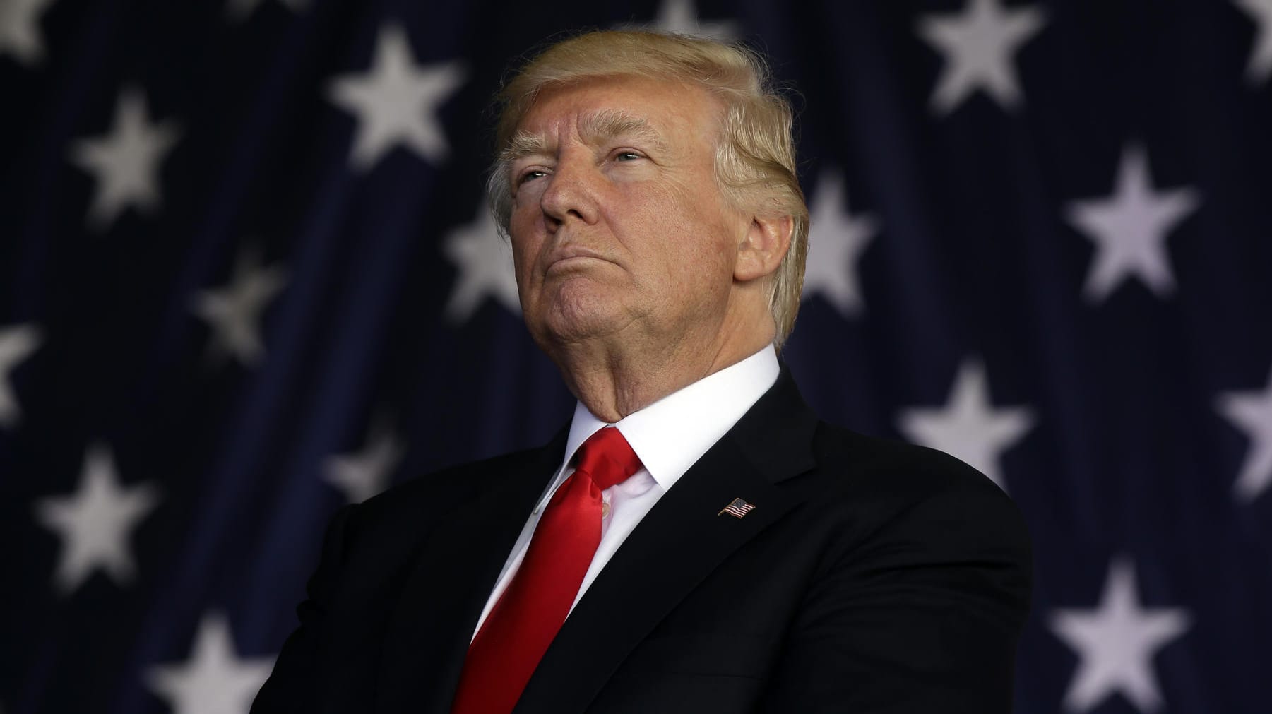Donald Trump plant ein Krisenzentrum ("War Room") im Weißen Haus zur Bewältigung der wachsenden politischen und juristischen Herausforderungen. Donald Trump plant ein Krisenzentrum ("War Room") im Weißen Haus zur Bewältigung der wachsenden politischen und juristischen Herausforderungen.