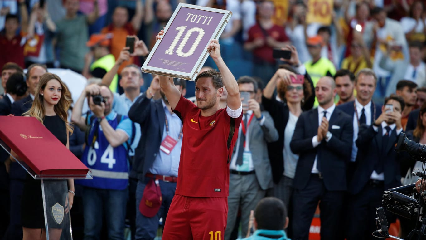 Tränenreicher Abschied: Roma-Legende Francesco Totti nach dem Spiel.