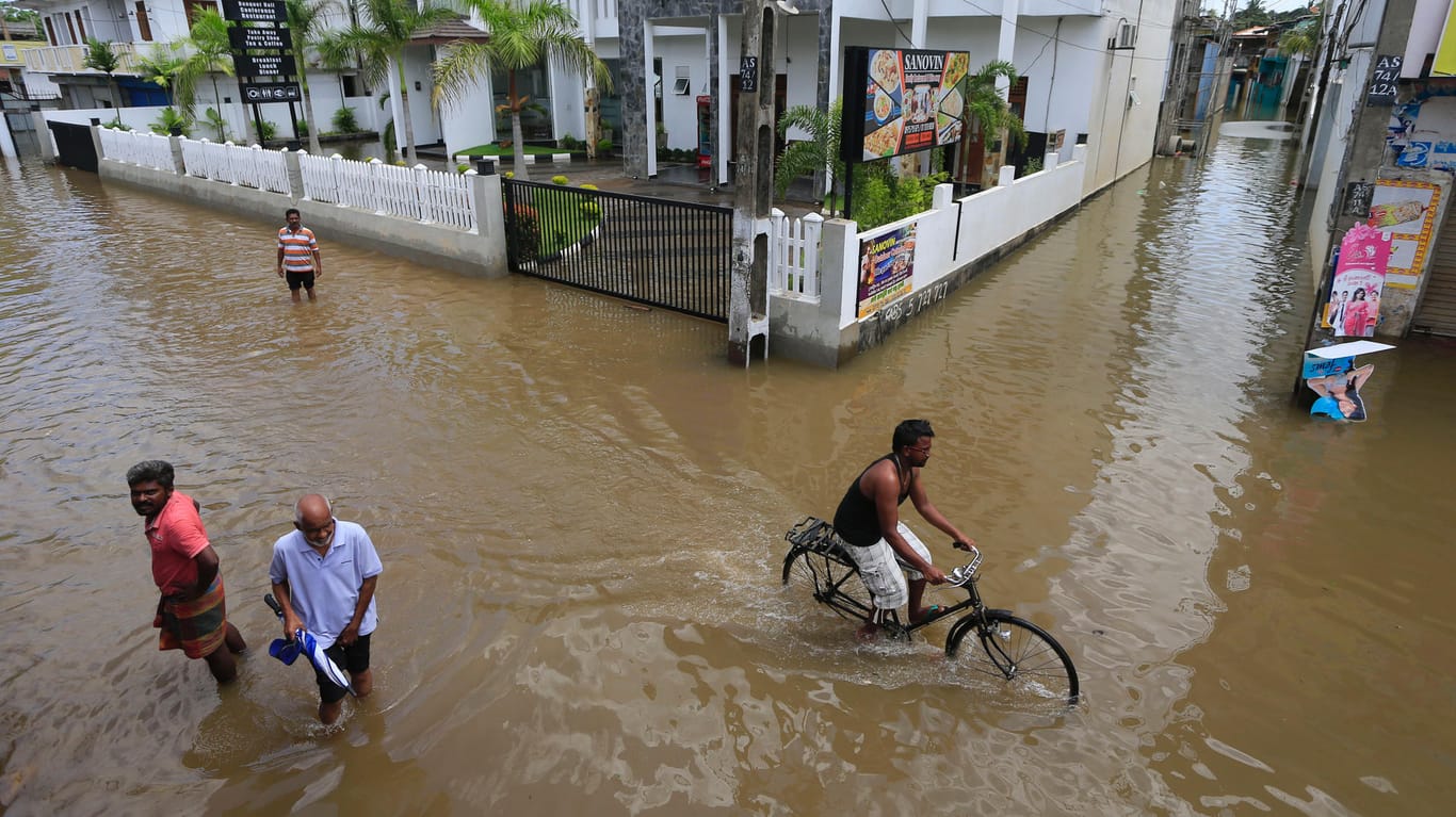 In Sri Lanka haben die Menschen mit den Folgen des Monsuns zu kämpfen.