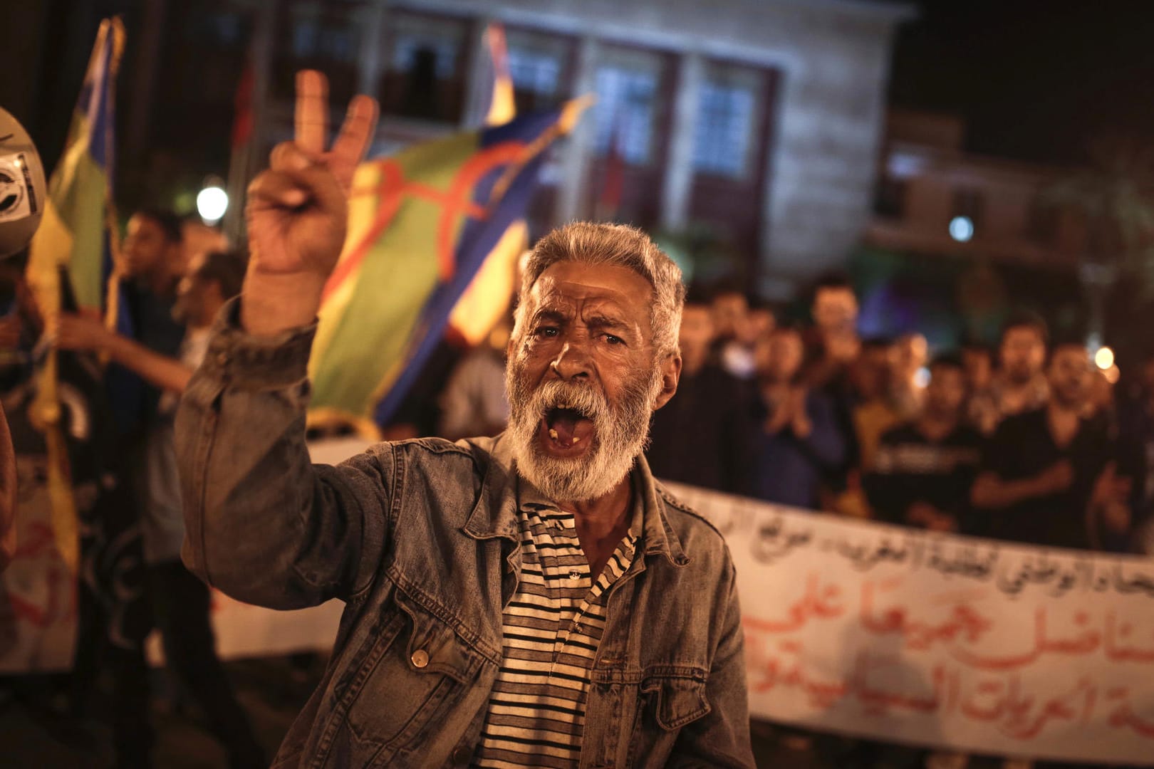 Hunderte Menschen gingen erneut in Al-Hoceima und anderen Städten auf die Straße.