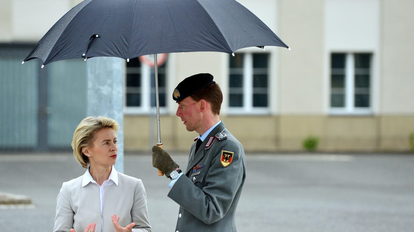 Verteidigungsministerin Ursula von der Leyen will die Kontrolle über den Militärischen Abschirmdienst übernehmen.