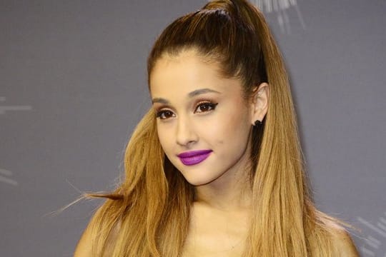 Ariana Grande kündigt ein Benefizkonzert in Manchester an.