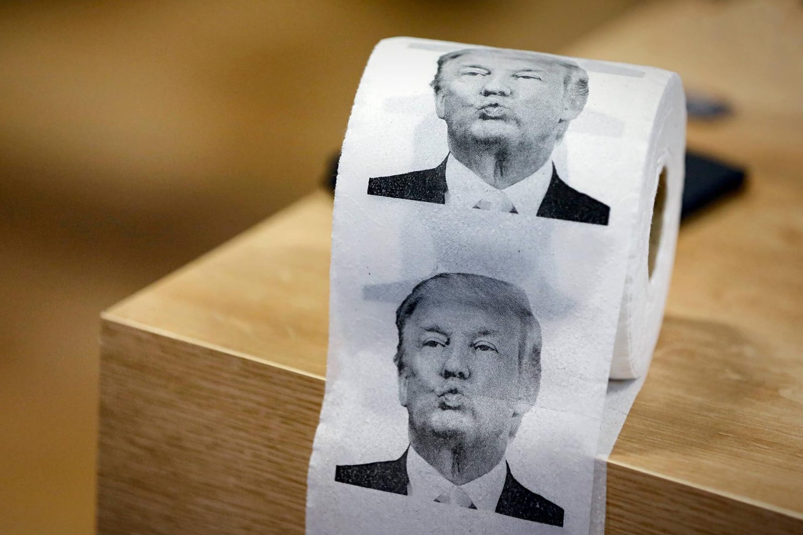 So könnte es aussehen: das Trump-Toilettenpapier
