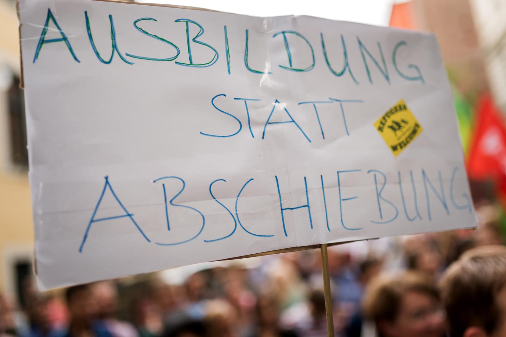 Ein Protest in Bayern gegen die Abschiebung von Afghanen.