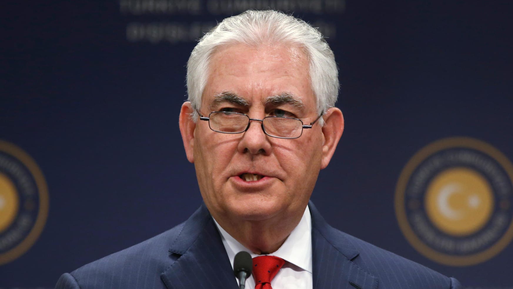 US-Außenminister Rex Tillerson sieht die USA beim Klimaschutz auf einem guten Weg. US-Außenminister Rex Tillerson sieht die USA beim Klimaschutz auf einem guten Weg.