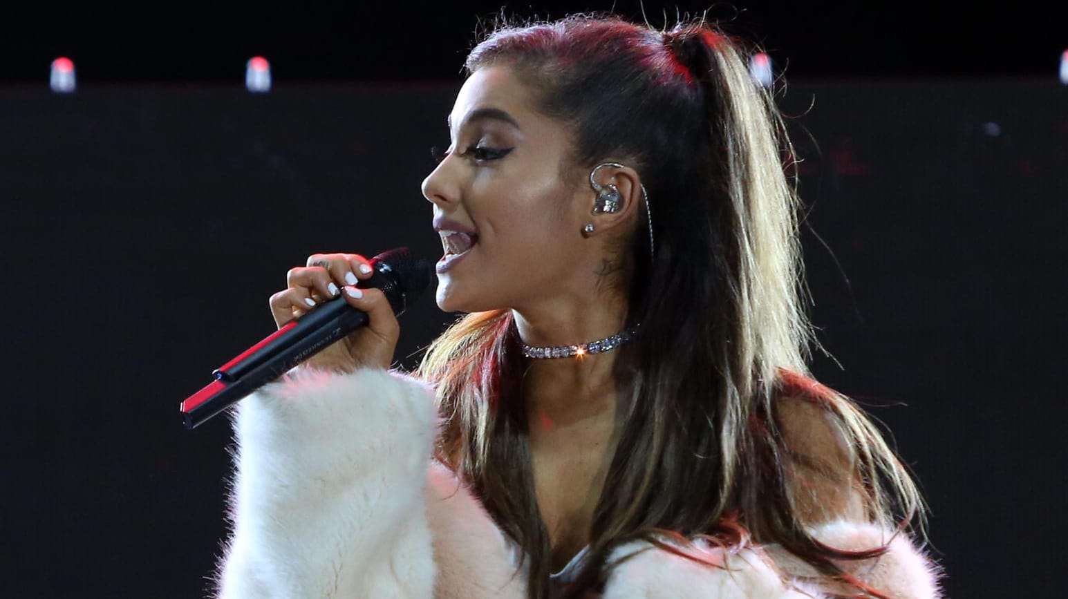 Ariana Grande wurde 2016 zur "Künstlerin des Jahres" gekürt.