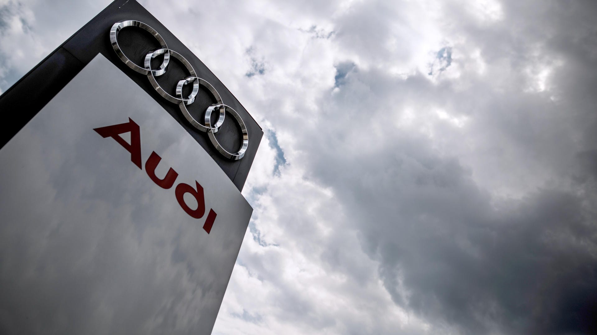 Audi wehrt sich: Bei den Auffälligkeiten soll es sich um einen technischen Fehler handeln. Audi wehrt sich: Bei den Auffälligkeiten soll es sich um einen technischen Fehler handeln.