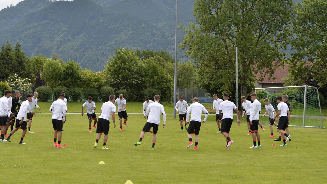 Die Deutsche U21 Nationalmannschaft trainiert in Grassau am Chiemsee.