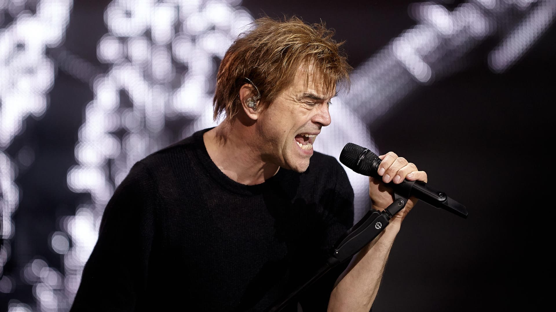 Sänger Campino trat mit der deutschen Punkband "Die toten Hosen" auf dem Musikfestival auf. Sänger Campino trat mit der deutschen Punkband "Die toten Hosen" auf dem Musikfestival auf.