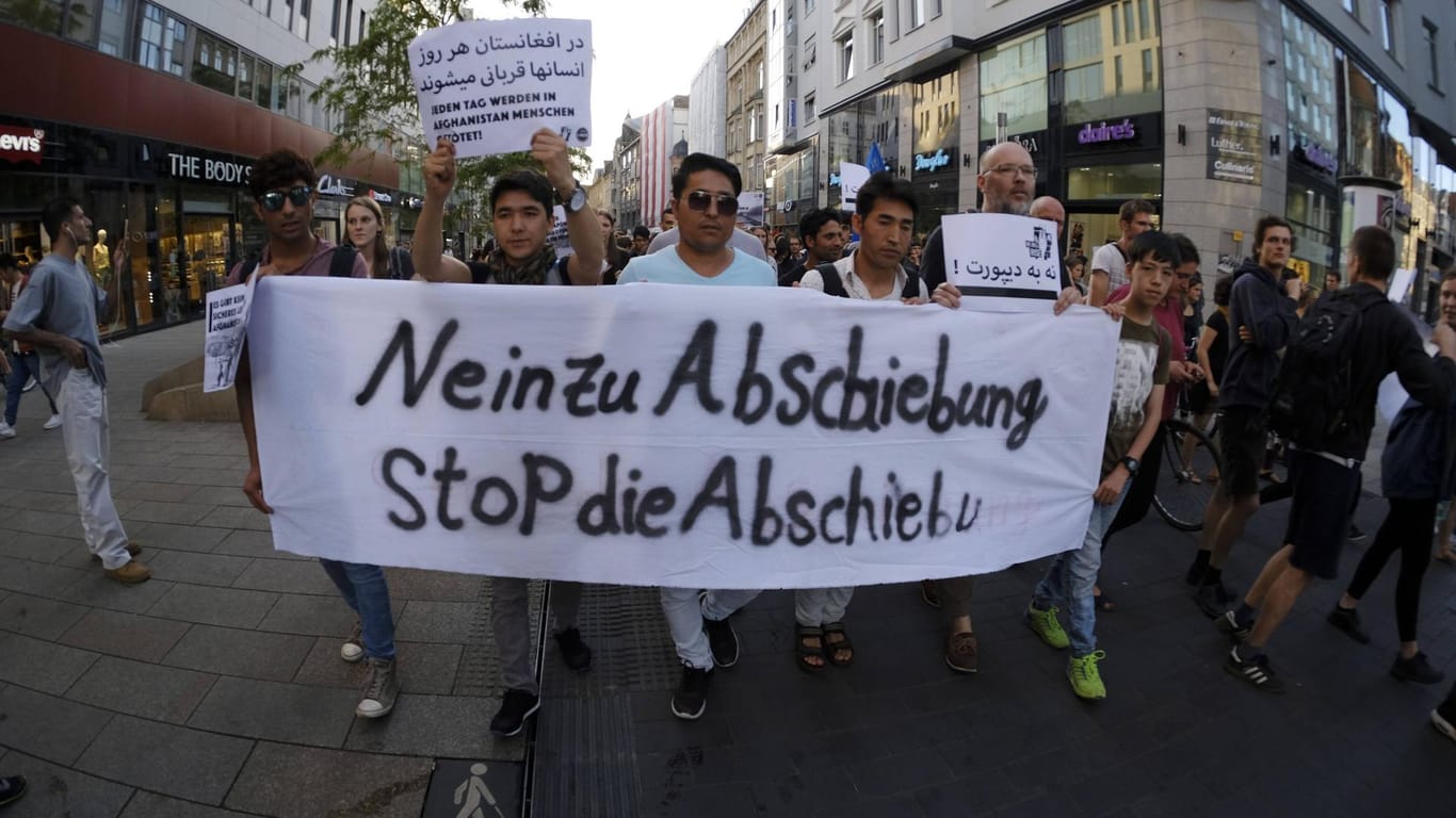 Demonstration in Leipzig gegen Abschiebungen nach Afghanistan