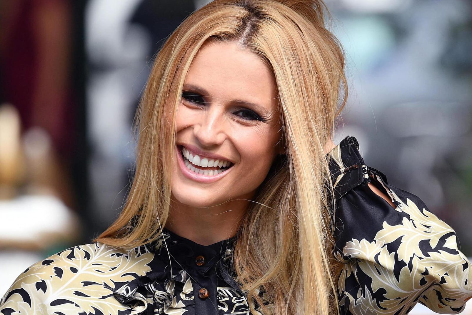 Michelle Hunziker beweist auch im Bezug auf Ihre Anfänge im Showbiz Humor.