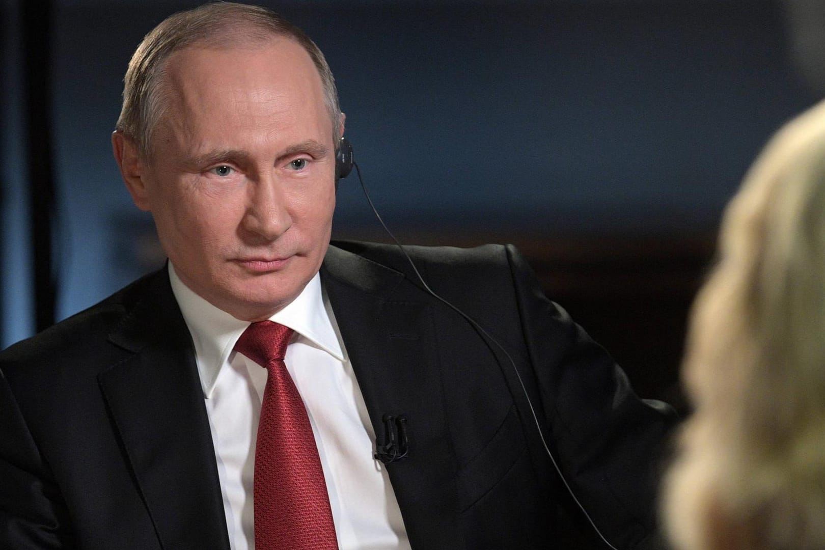 Der russische Präsident Wladimir Putin gibt dem amerikanischen Fernsehsender NBC News ein Interview.