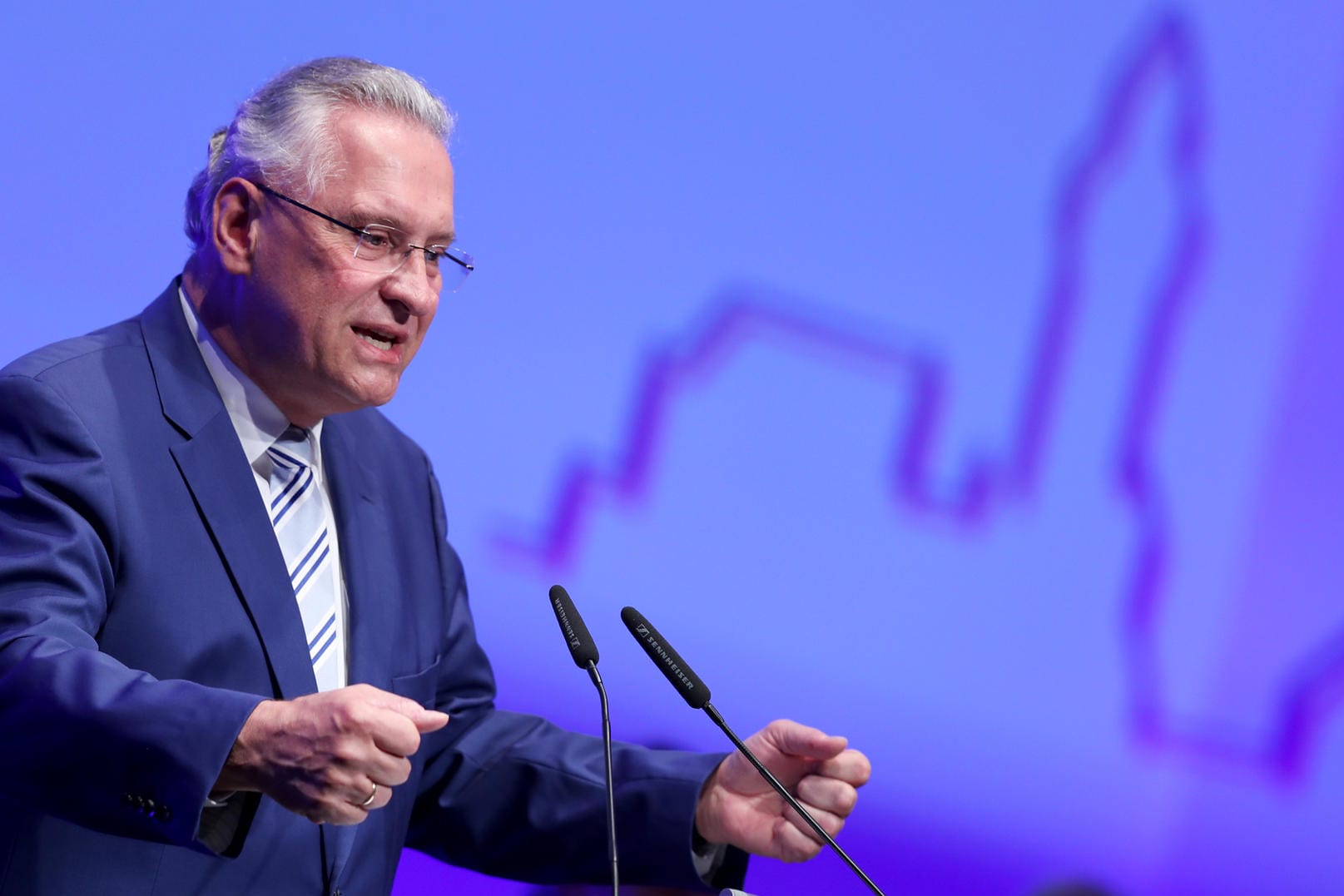 Herrmann: "Minderjährige haben schon schwere Gewalttaten begangen. Da muss der Staat konsequent handeln."