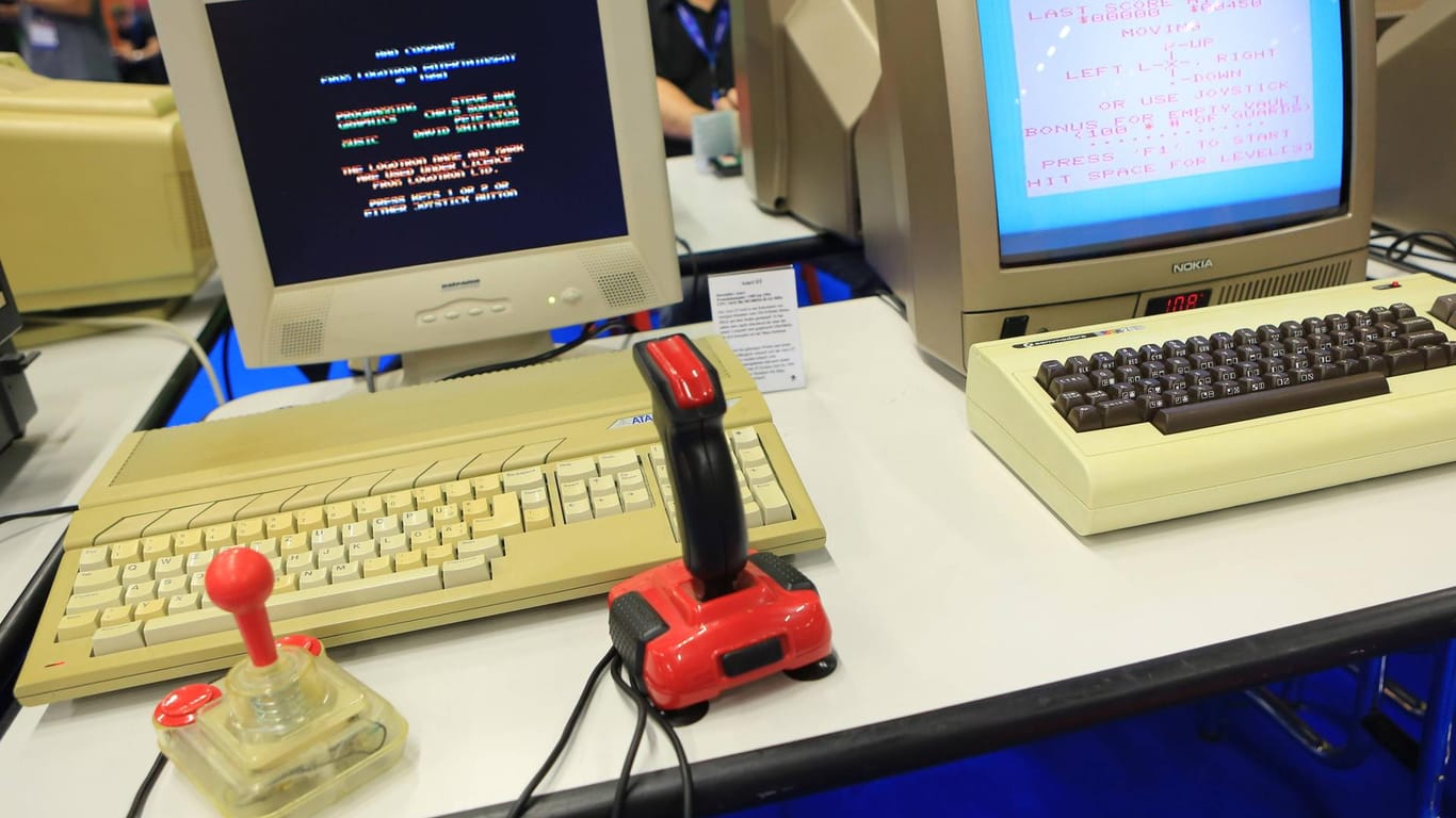 Retro-Rechner Atari ST und C64 am Eröffnungstag der gamescom 2014 (Archiv)