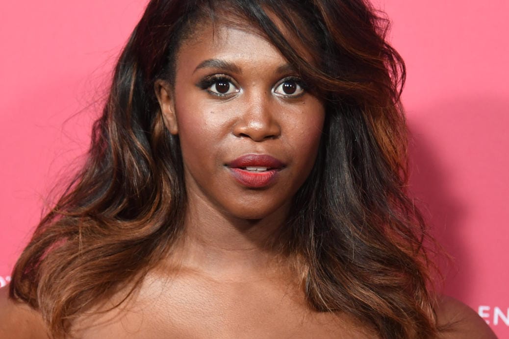 So kennt man Motsi Mabuse: toll zurecht gemacht und hübsch geschminkt.