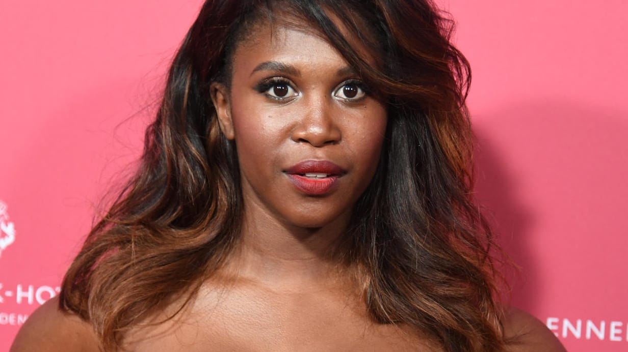 So kennt man Motsi Mabuse: toll zurecht gemacht und hübsch geschminkt.