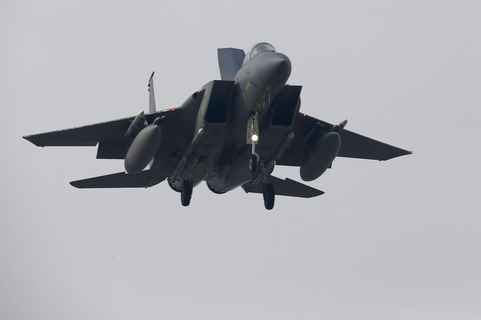 Eine F-15 der US-Airforce, die die USA auch an Saudi Arabien verkauft.