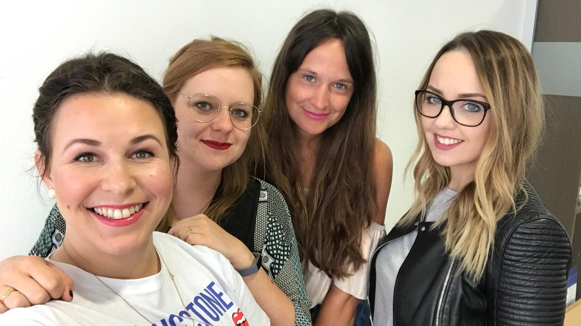 Angy, Maria, Janna und Ricarda starten jetzt mit der vierten Woche der Promi-Diät-Challenge. Angy, Maria, Janna und Ricarda starten jetzt mit der vierten Woche der Promi-Diät-Challenge.
