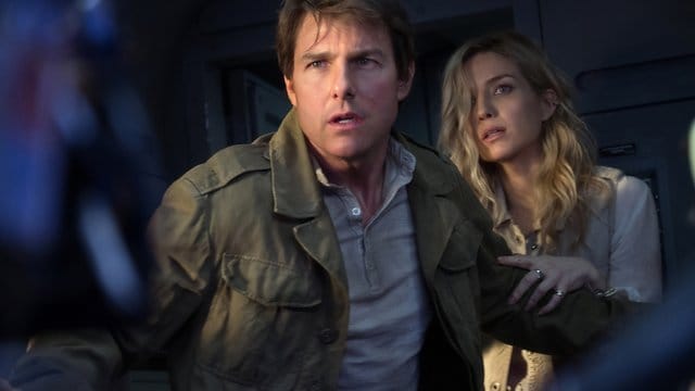 Mit Panik in den Augen: Tom Cruise als Nick Morton und Annabelle Wallis als Archäologin Jenny Halsey.