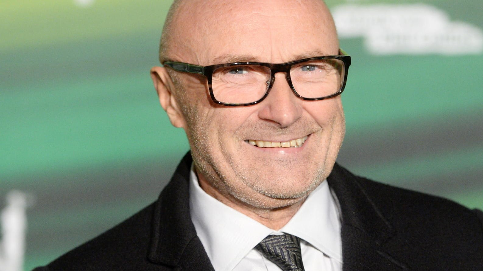 Der britische Sänger Phil Collins hat sich eine schwere Wunde im Gesicht zugezogen.