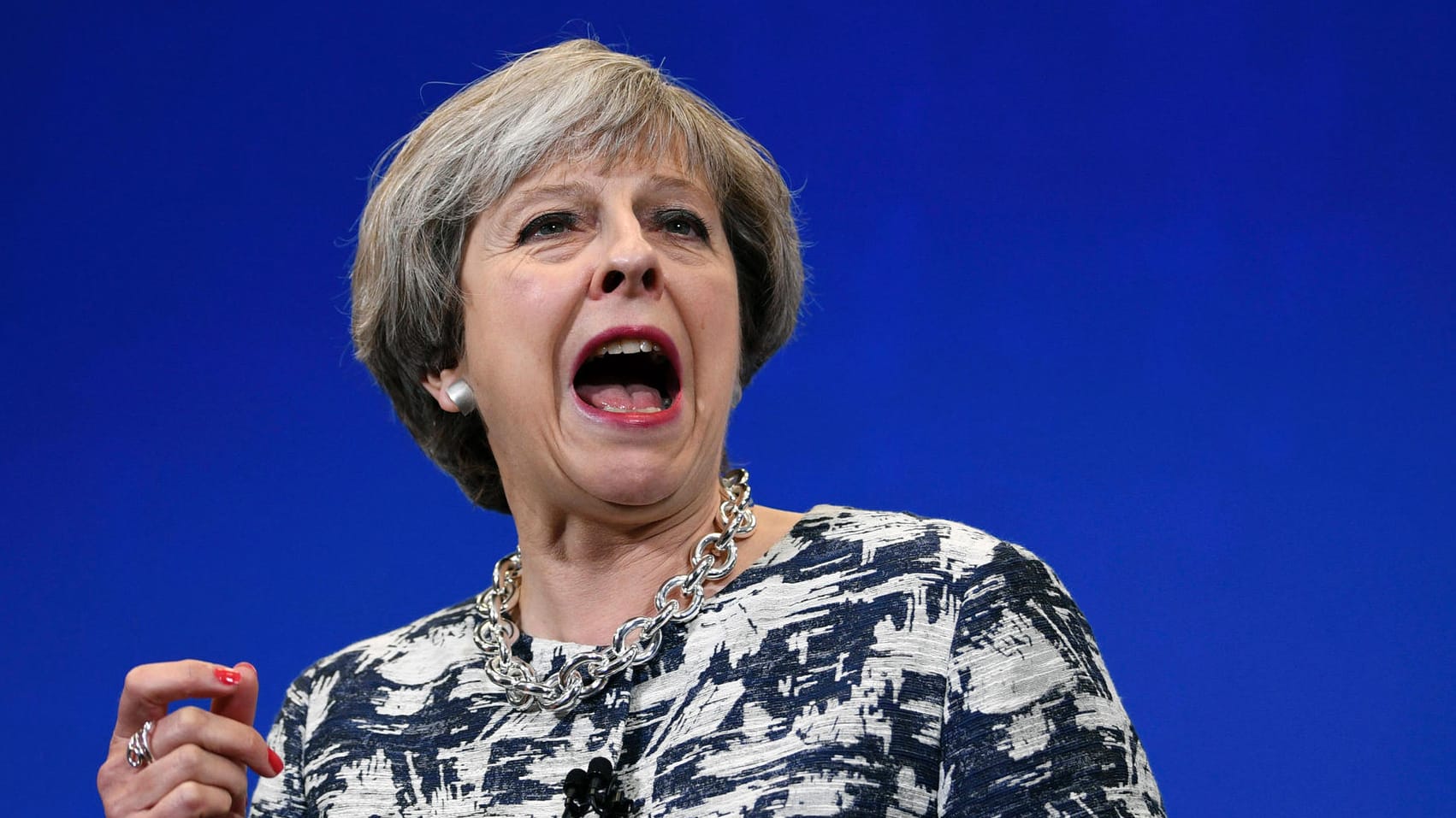 Theresa May hat mit der Neuwahl in Großbritannien einen Fehler gemacht. Theresa May hat mit der Neuwahl in Großbritannien einen Fehler gemacht.