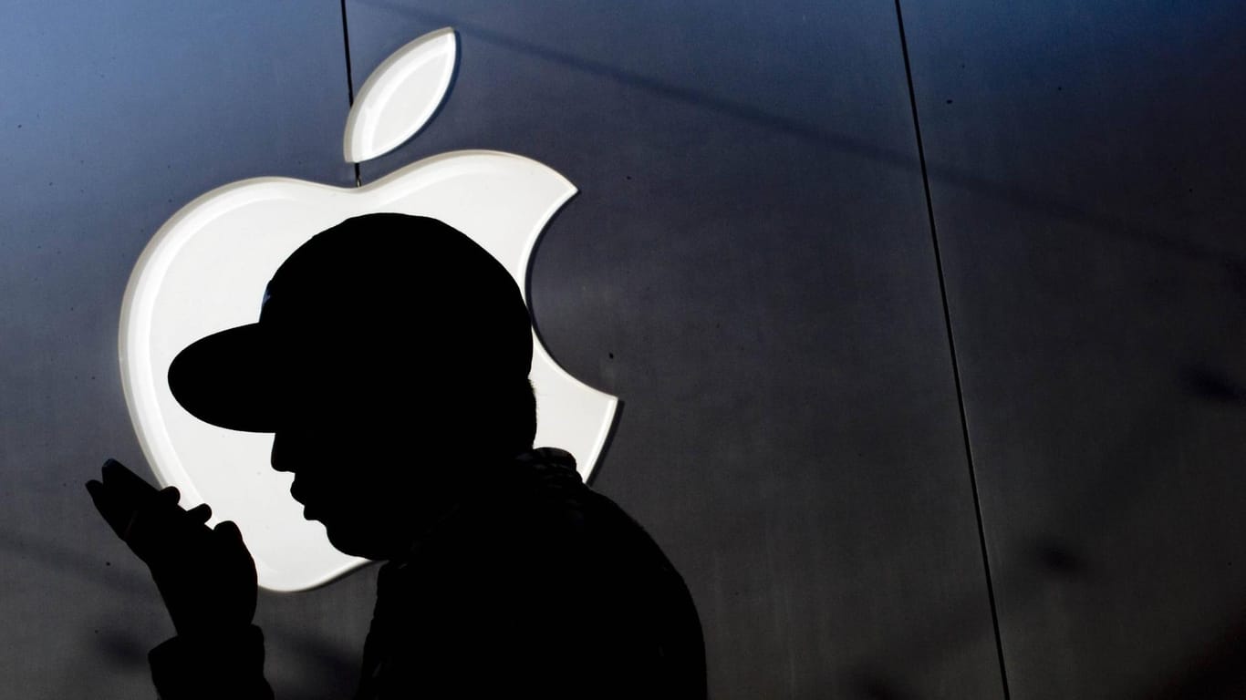 Apple-Mitarbeiter sollen vertrauliche Kundendaten verkauft haben.