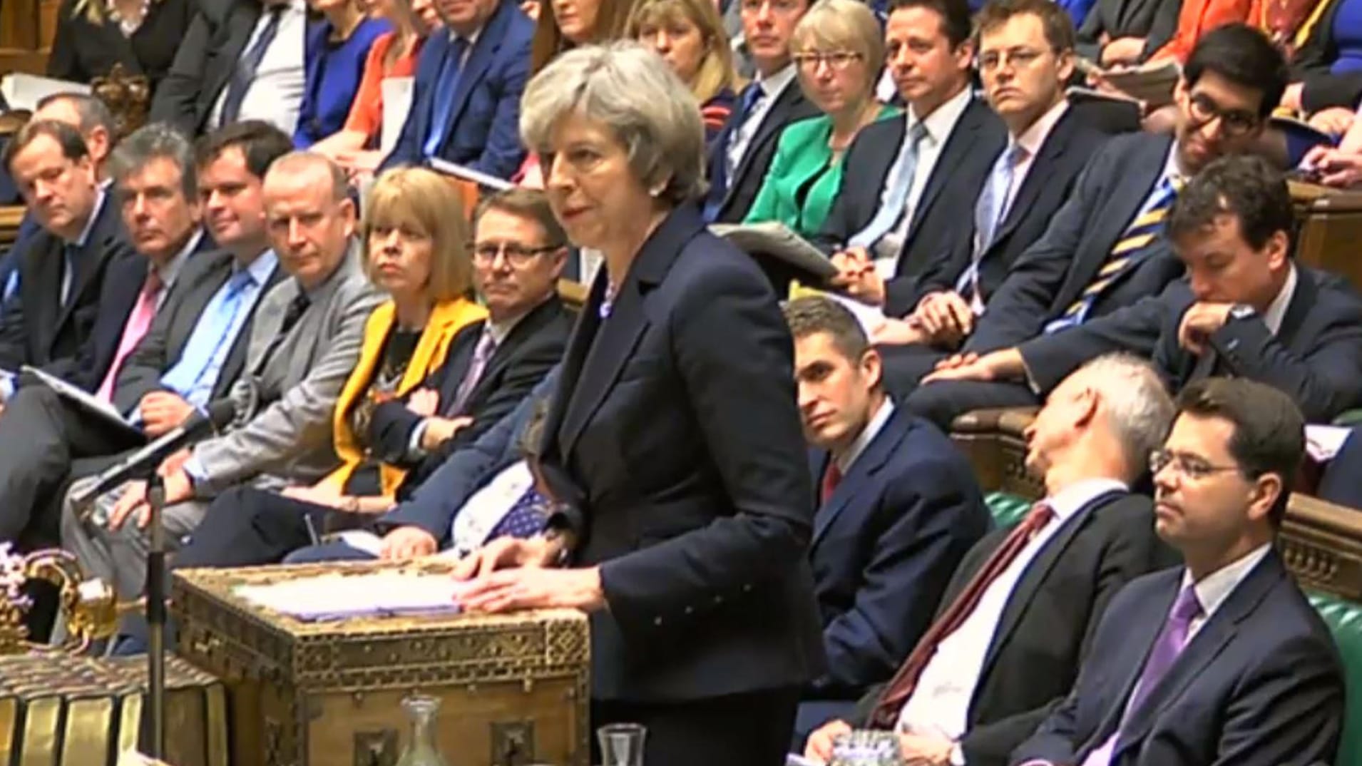 Theresa May und die Tories können nicht mehr alleine regieren.