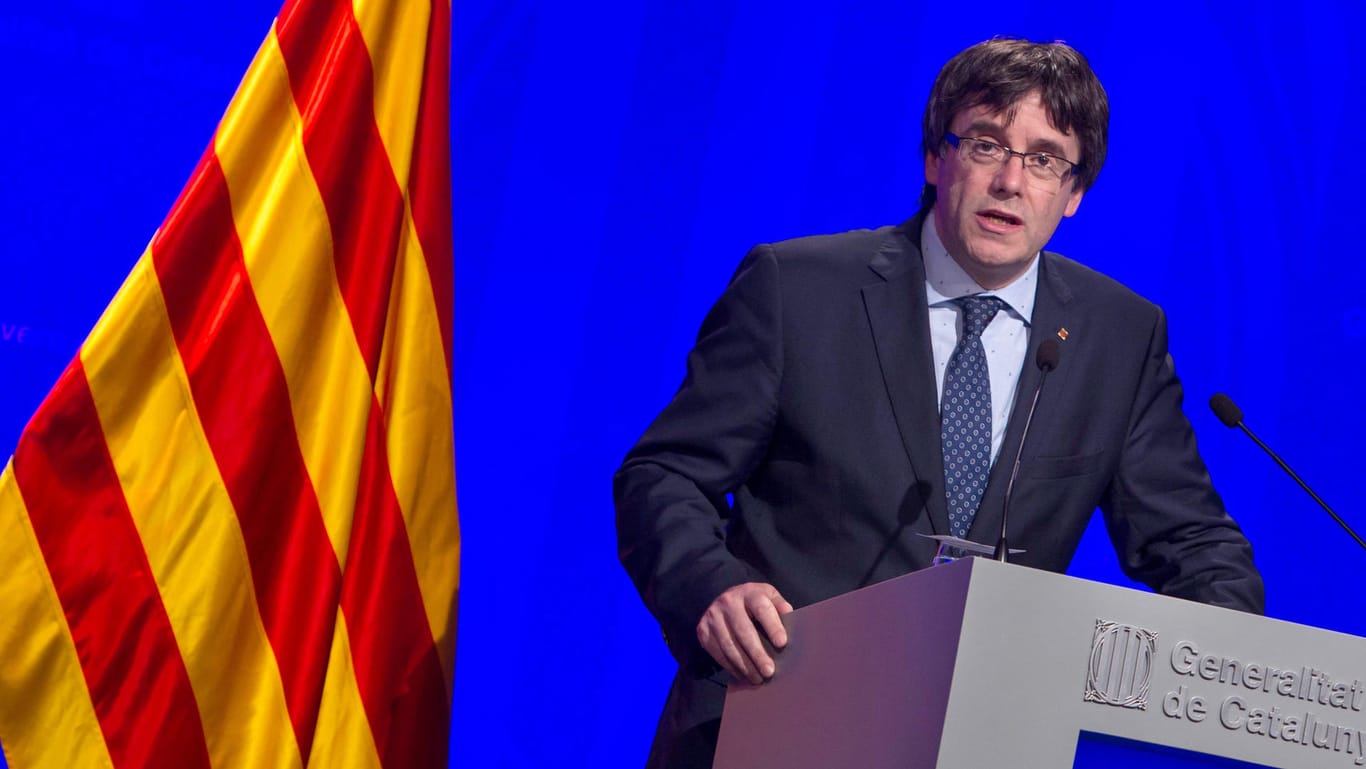Der Ministerpräsident von Katalonien, Carles Puigdemont, treibt die Abspaltung Kataloniens von Spanien weiter voran. (Archiv)
