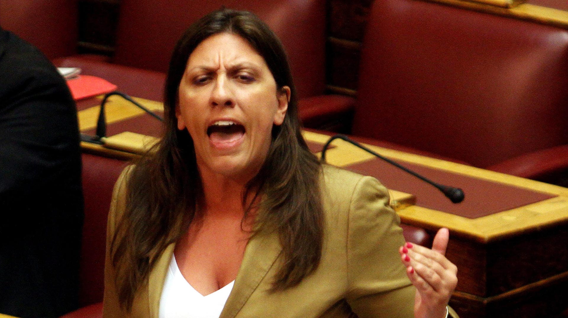 Die griechische Politikerin und ehemalige Parlamentssprecherin Zoe Konstantopoulou fordert von Deutschland Reparationen für den Zweiten Weltkrieg. Die griechische Politikerin und ehemalige Parlamentssprecherin Zoe Konstantopoulou fordert von Deutschland Reparationen für den Zweiten Weltkrieg.