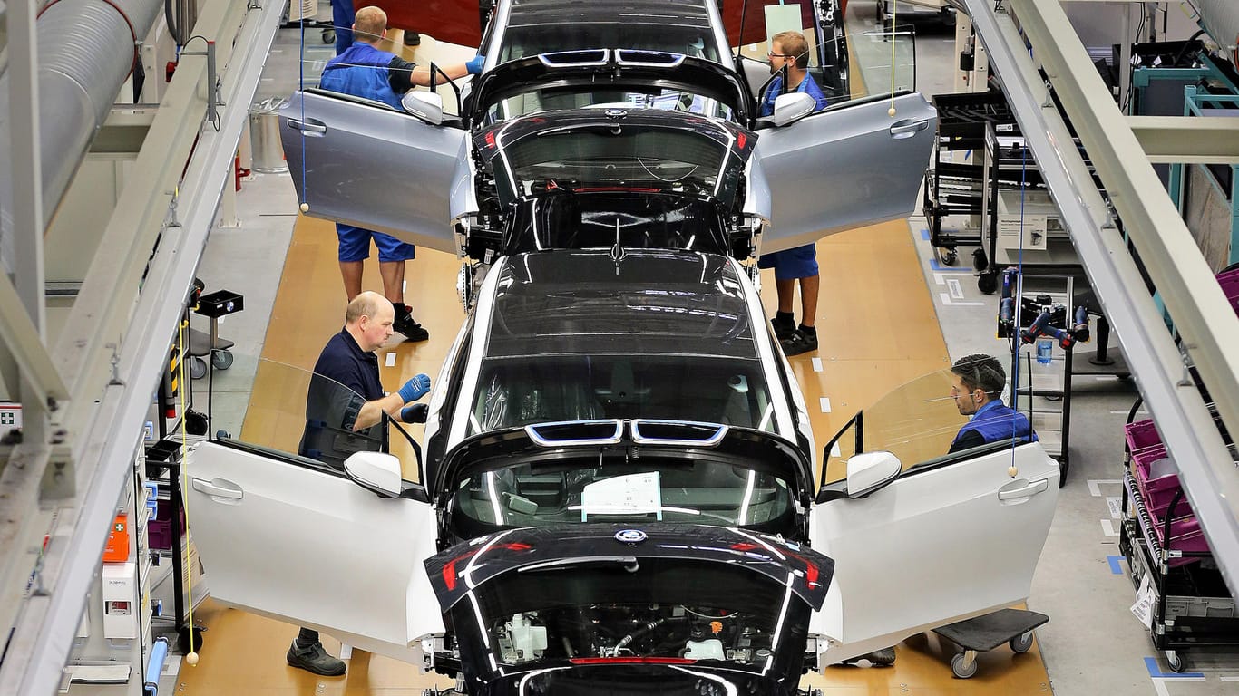 Deutsche Elektroautos erfreuen sich wachsender Beliebtheit. Hier die Produktion des BMW i3 in Leipzig.
