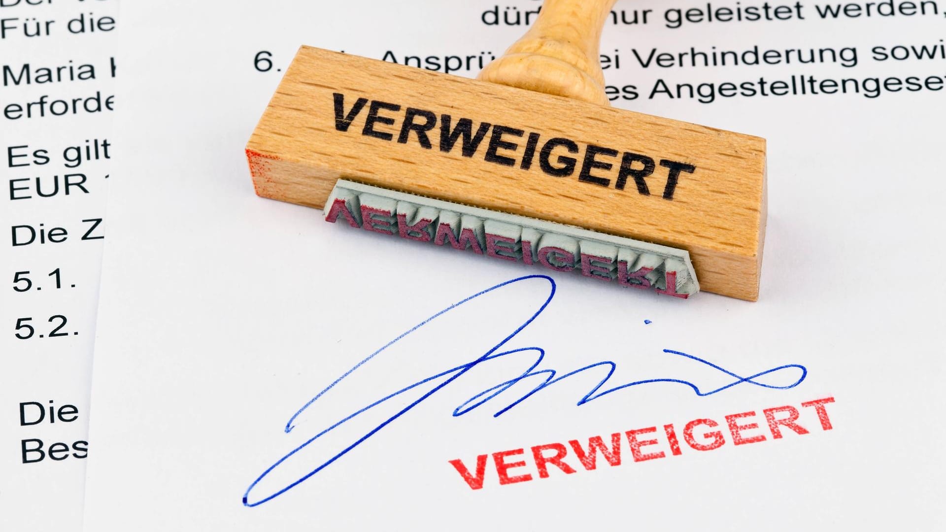 Der Bund bat andere EU-Länder um Übernahme von 72.321 Migranten, tatsächlich zurückgeführt wurden aber nur 5321 (7,3 Prozent) der betroffenen Personen (Symbolbild). Der Bund bat andere EU-Länder um Übernahme von 72.321 Migranten, tatsächlich zurückgeführt wurden aber nur 5321 (7,3 Prozent) der betroffenen Personen (Symbolbild).