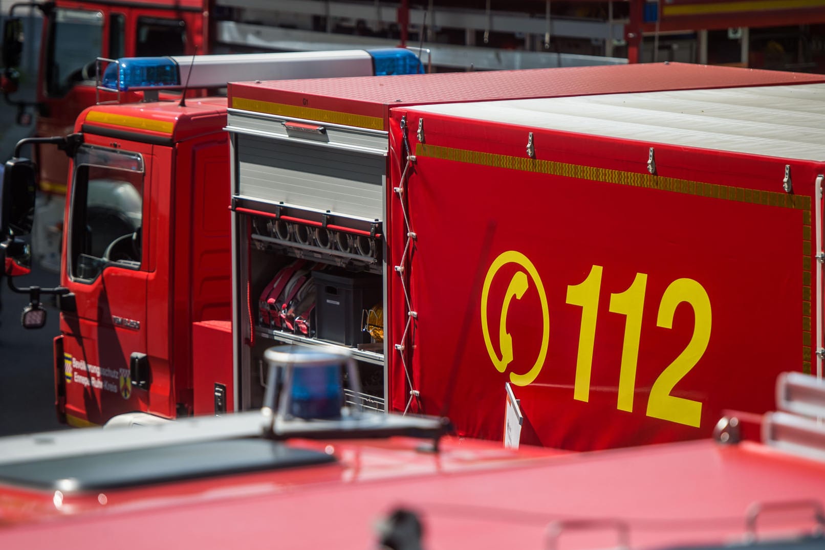 In Leipzig musste die Feuerwehr anrücken, um Kinder aus einem Auto zu befreien.