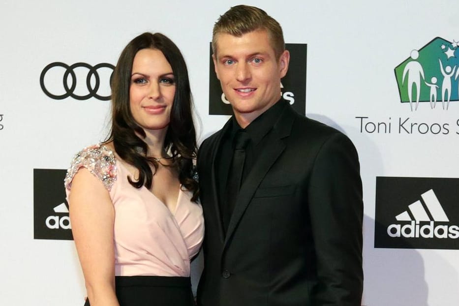 Toni Kroos und seine langjährige Liebste Jessica heirateten 2015.