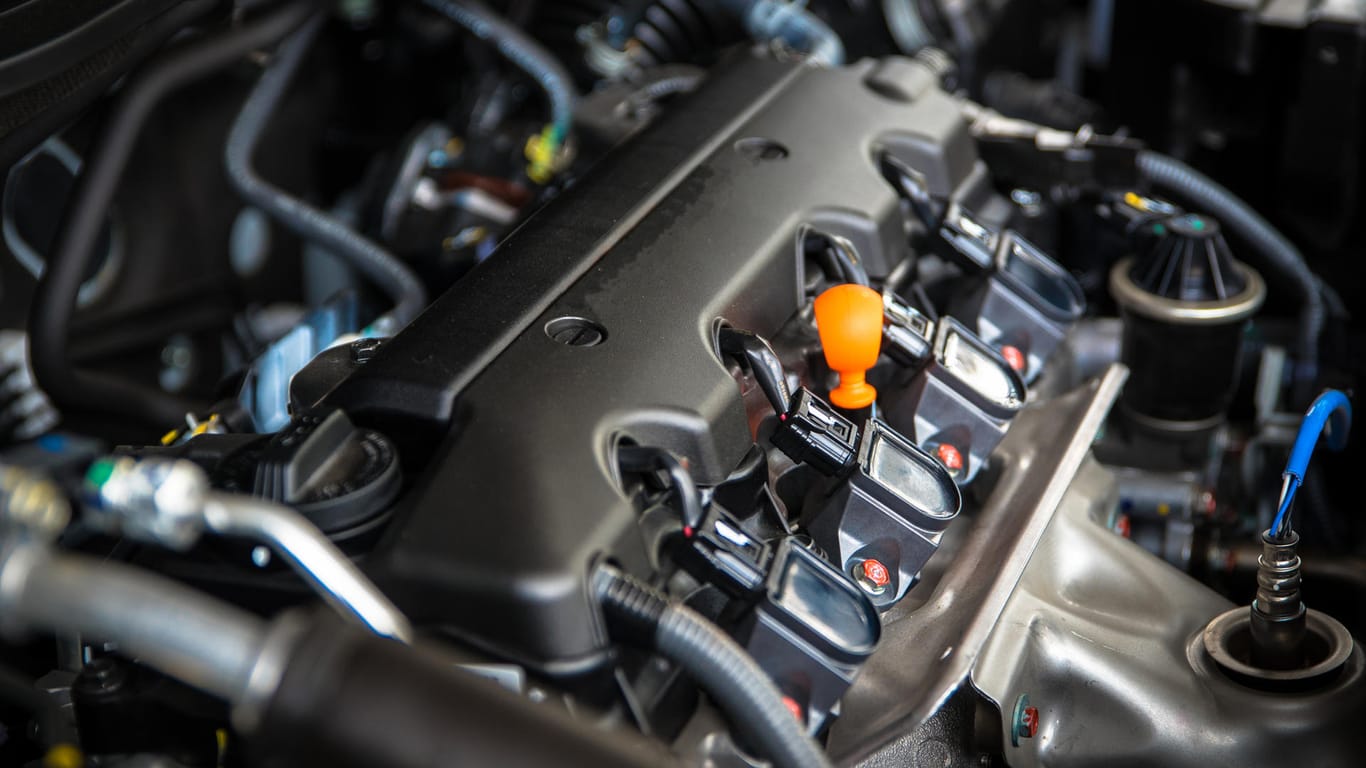 Vierzylindermotor: Bei den meisten Verbrennungsmotoren in Autos sind die Zylinder in Reihe angeordnet.