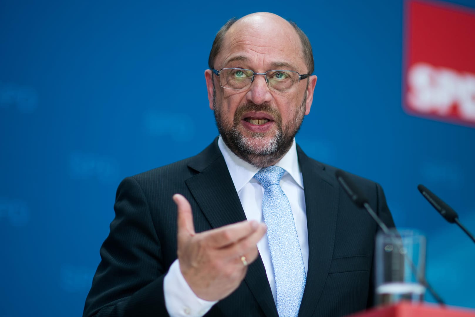 Politiker-Ranking: Martin Schulz verliert - Merkel an der Spitze