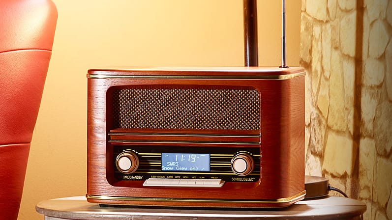 Digitales Radio im Retro Design ZX-1514