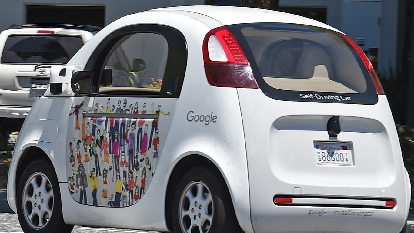 Stecker gezogen: Googles selbstfahrendes Auto fährt nicht weiter