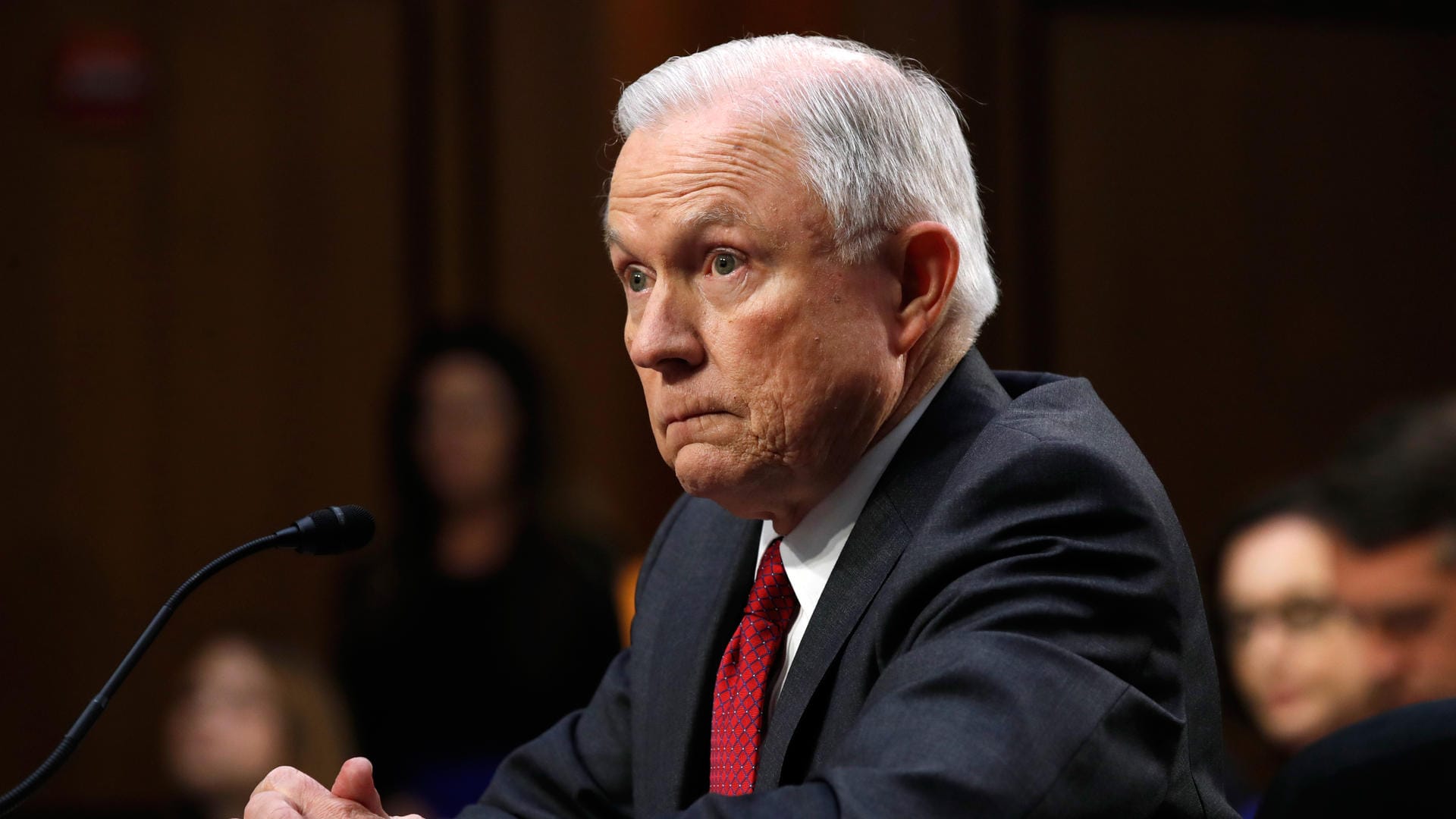 US-Justizminister Sessions wehrt sich gegen "Lügen" US-Justizminister Sessions wehrt sich gegen "Lügen"