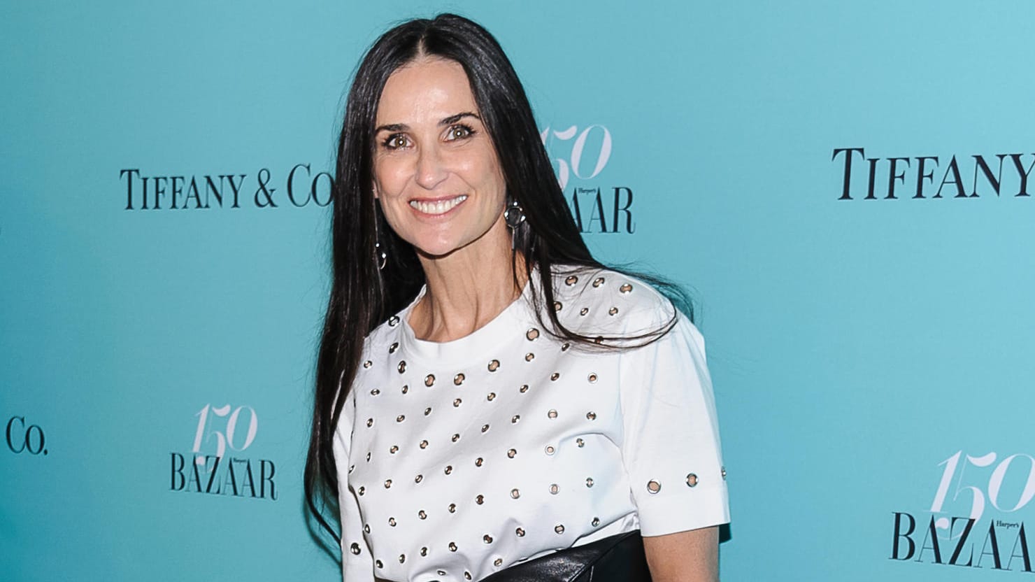 Eigentlich ist Demi Moore doch für ihr schönes Strahlen bekannt.